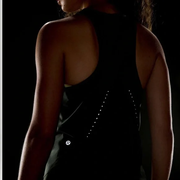 EUC | Lululemon | Swift Ventilated Racerback Running Tank | Green | Small - Picture 12 of 13